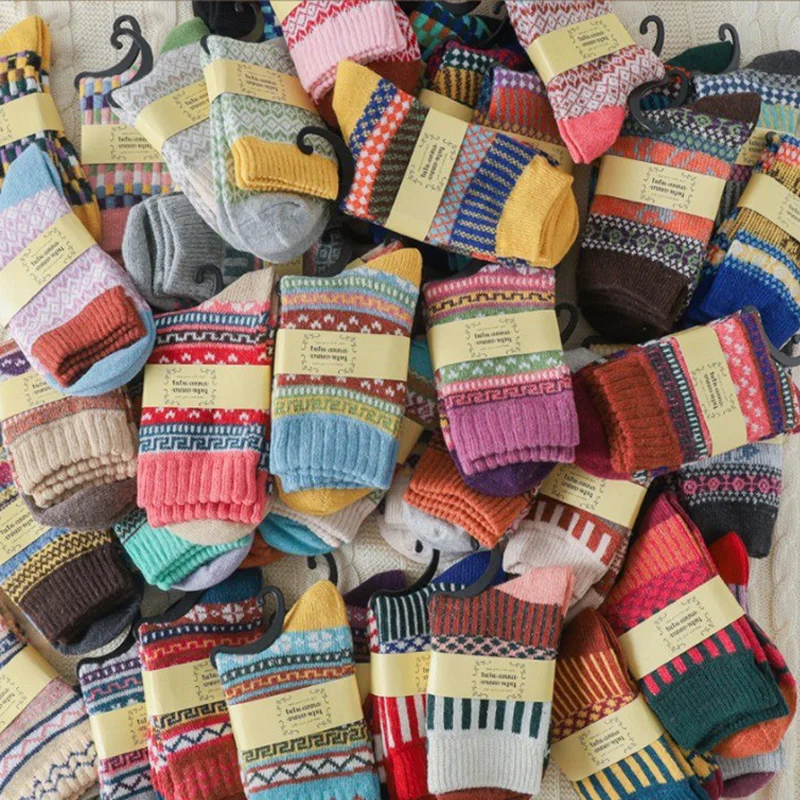 5 Pairs/Lot High Quality Women's Autumn And Winter Wool Socks Winter Thickened Warm Soft Vintage Striped Pattern Middle Socks