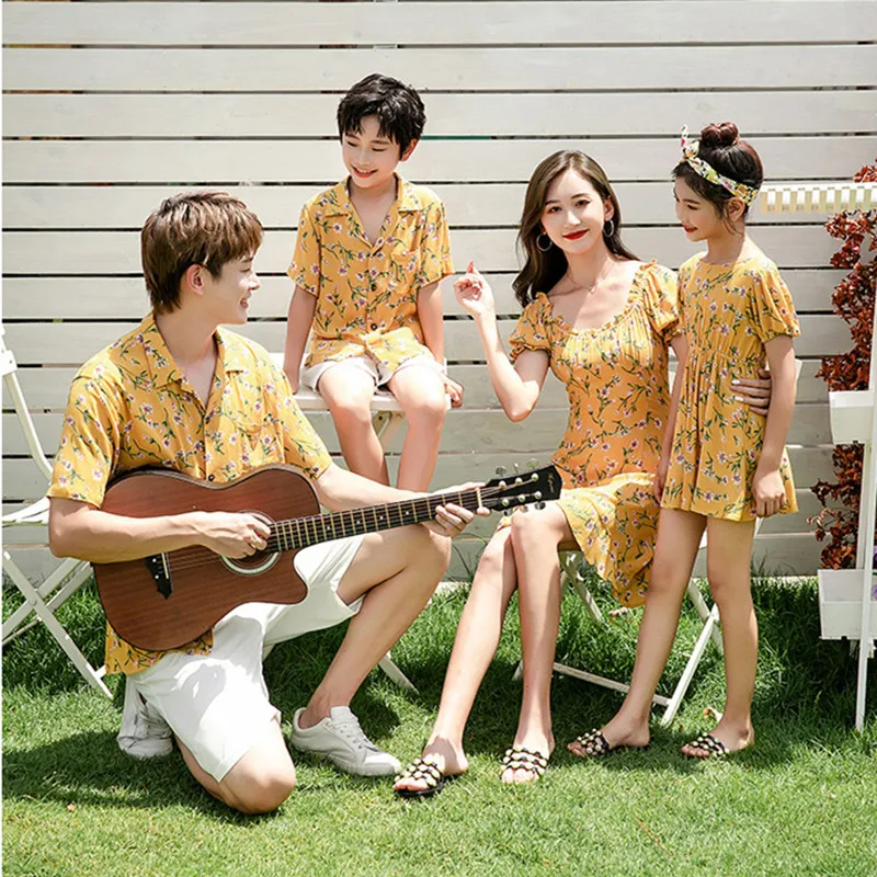 

Family Look Vacation Clothing Father and Son Baby Beach Shirts Sets Mother Daughter Resort Floral Dress Parent Child Clothes Set