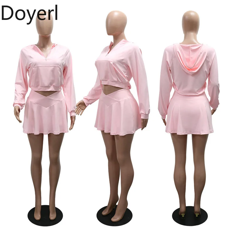 Doyerl تنورة 2 قطعة مجموعة النساء الرياضة اللياقة البدنية تجريب سحاب أكمام طويلة مقنعين البلوز الأعلى والتنانير الصغيرة مطابقة مجموعات