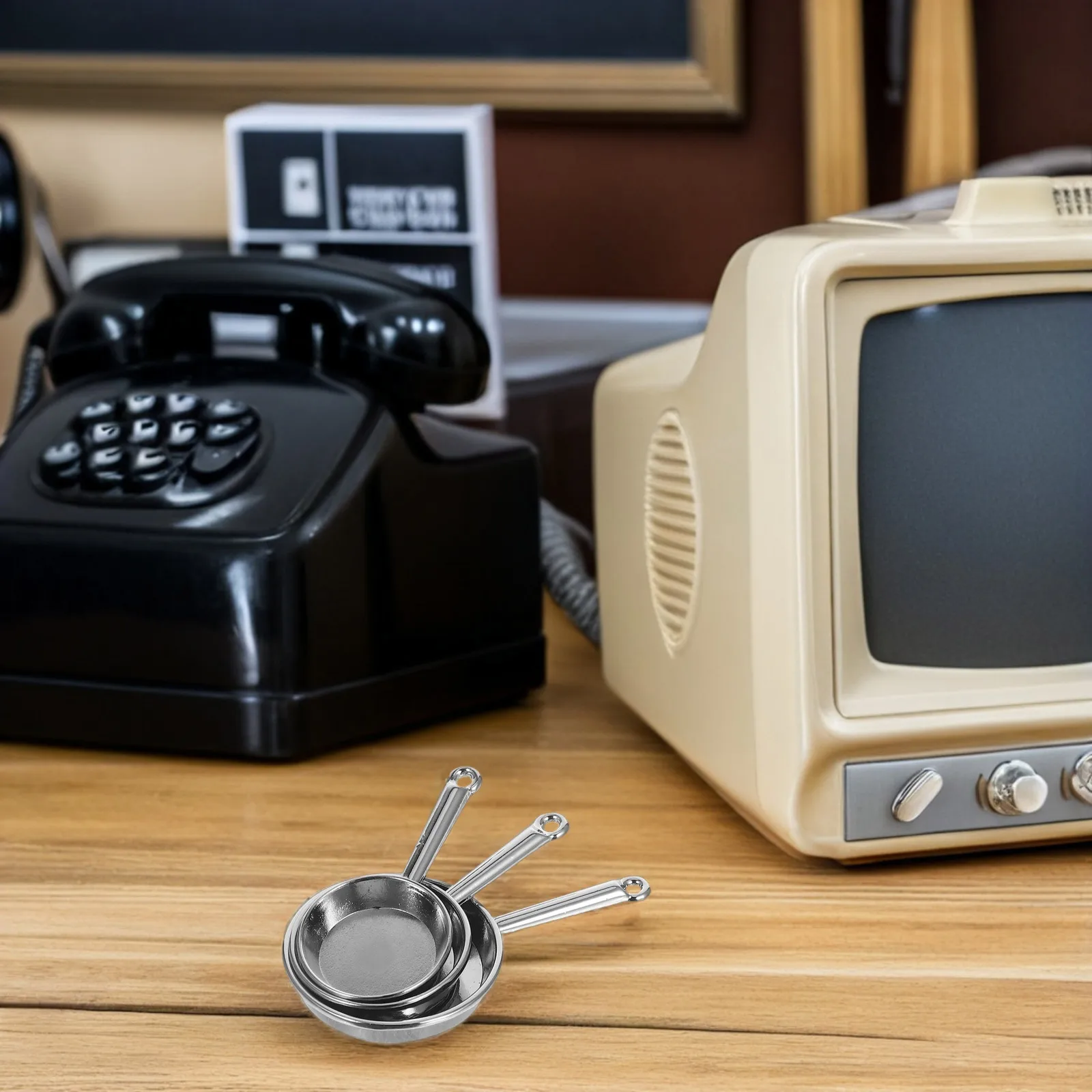 3 個フライパンドールハウスキッチン用品ミニチュアおもちゃ家具フライパンシルバー調理