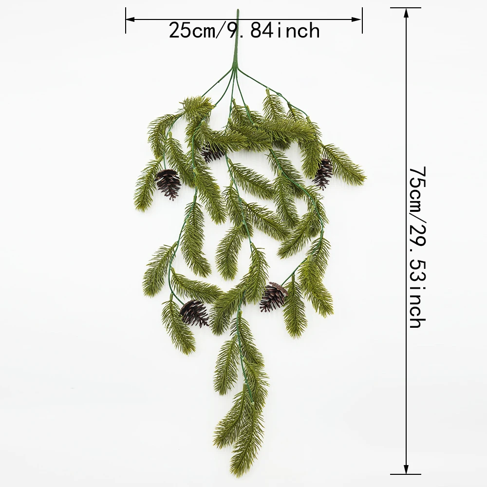 Ghirlanda di piante verdi di pino artificiale con coni e bacche rosse per decorazioni natalizie per manto da appendere per le vacanze invernali