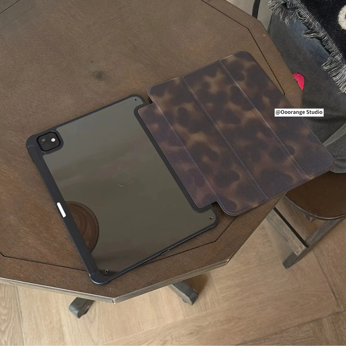 French Brown Amber Leopard Print Mirror Tablet Case For iPad Pro 11 12.9 13 A16 M2 M4 M3 M5 5/6/7/8/9/10/11th Mini Air 3 4 Cover