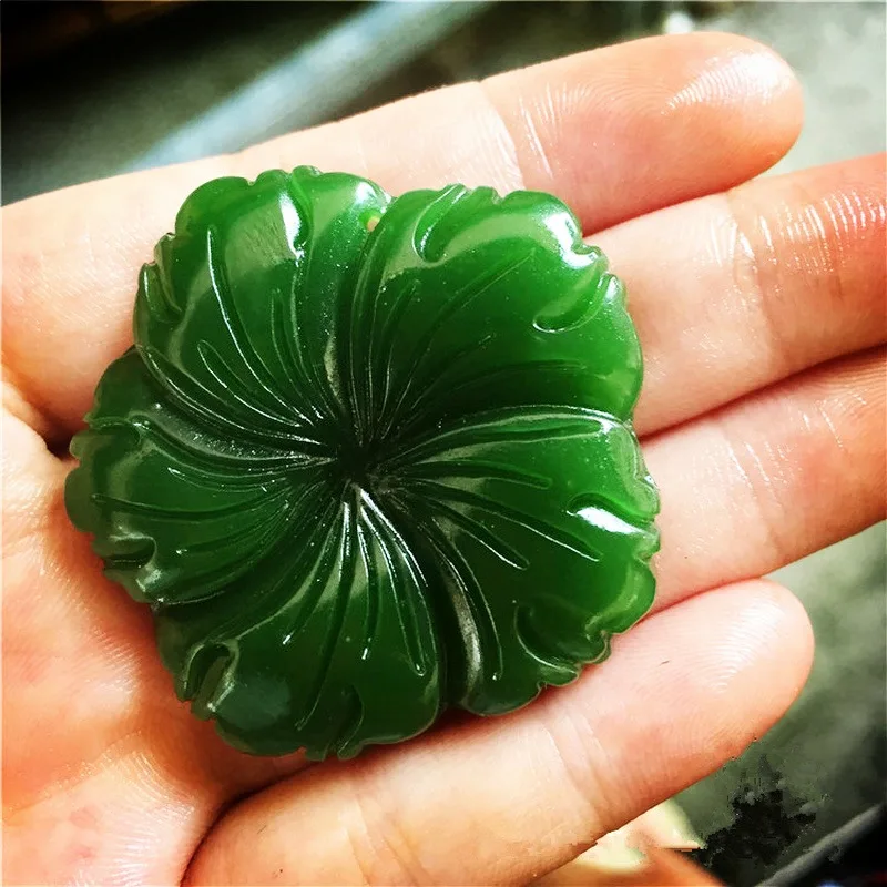 

Natural Green Hand-carved Peony Flower Jade Pendant Fashion Boutique Jewelry Men and Women Flower Necklace