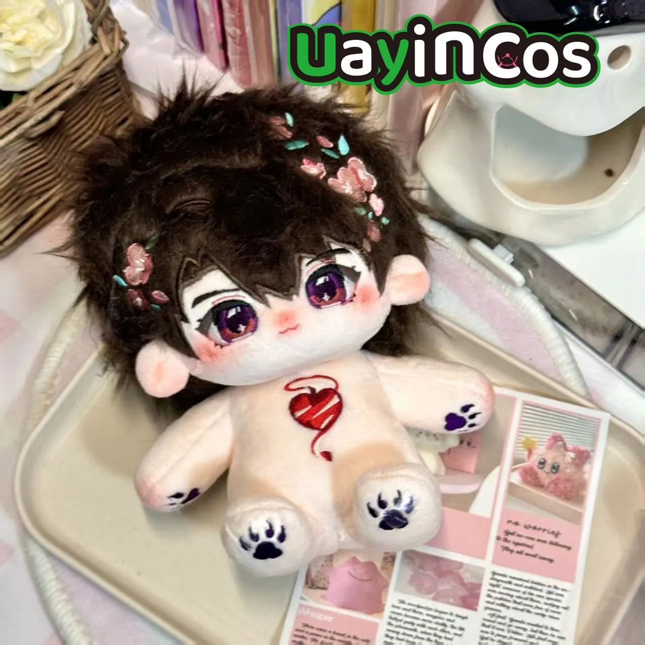 

В наличии 20 см Love and Deepspace Caleb, мягкая плюшевая кукла со скелетом, подушкой, орнаментом, аниме-фигурка, игровая игрушка, детский подарок, мультфильм