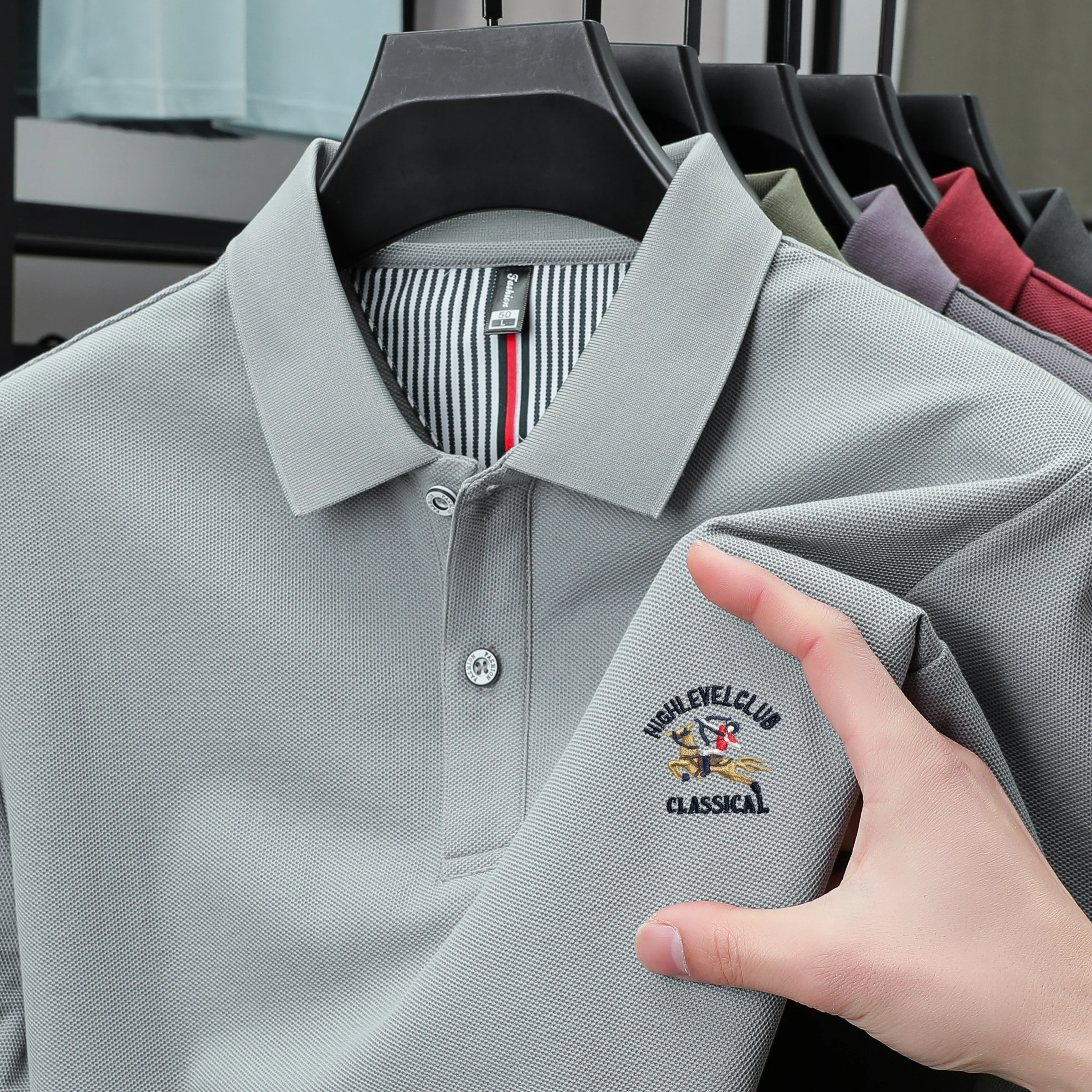 100% القطن الخالص الراقية العلامة التجارية الرجال قميص بولو بأكمام قصيرة المألوف الساخن بيع تصميم مطرز جولف تي شيرت كامل