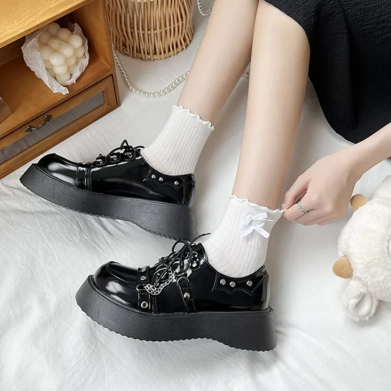 2026 Chunky-Plateau-Pumps für Damen, Schleifen-Keilabsatzschuhe, Lolita-Schuhe, Damen-Herz-Knöchelschnalle, schwarze Schuhe – Detail 11