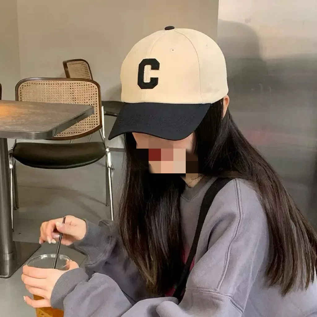 1 Korean blogger with the same versatile ins splicing C letter baseball cap female face small hard top cap male