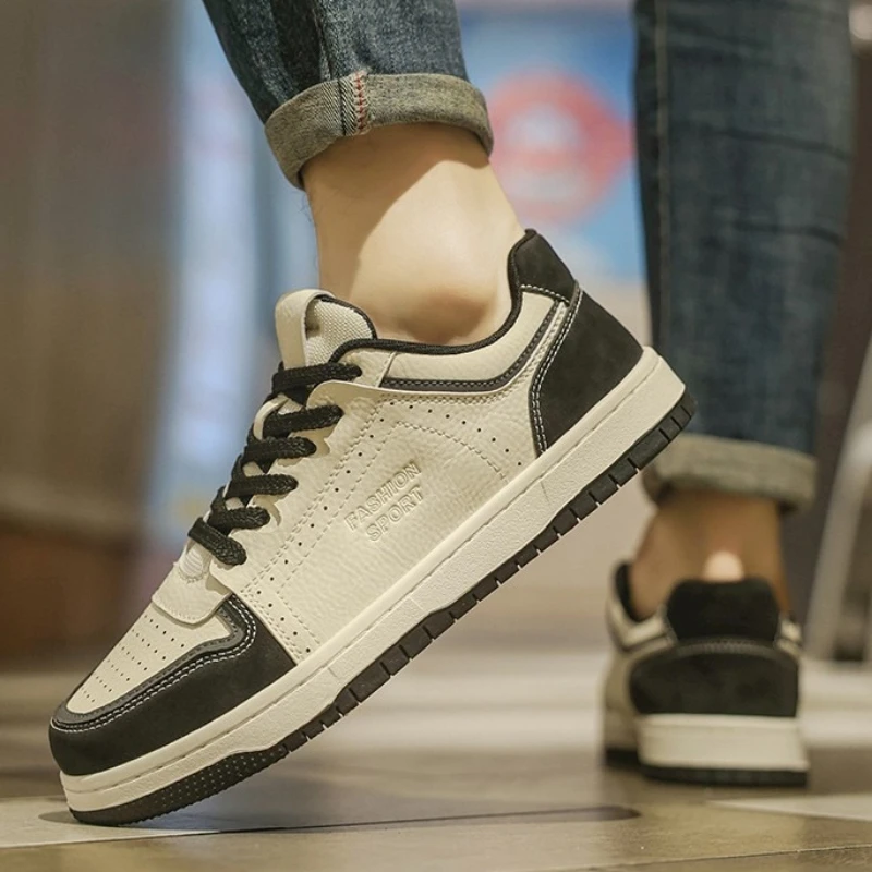 

Men's Board Shoes Trendy and Casual Round Toe Flat Heel Low Heel Comfortable Multi-color New Style Large Size Vulcanized Shoes