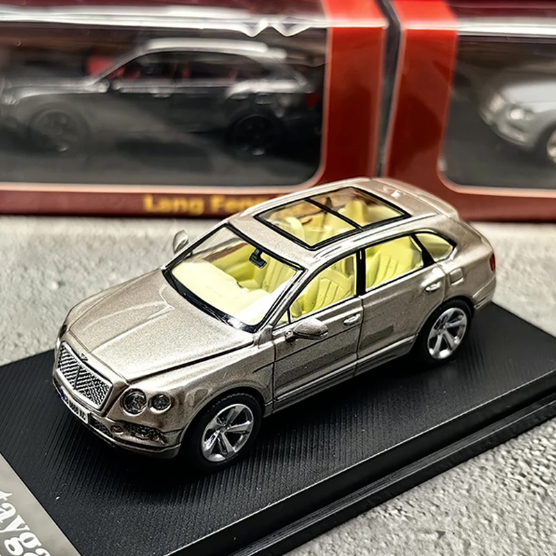 LF 1:64 Scale Diecast Alloy Luxury Bentley Bentayga SUV Toys Cars Model Classics Nostalgia Adult Gifts Souvenir Static Display