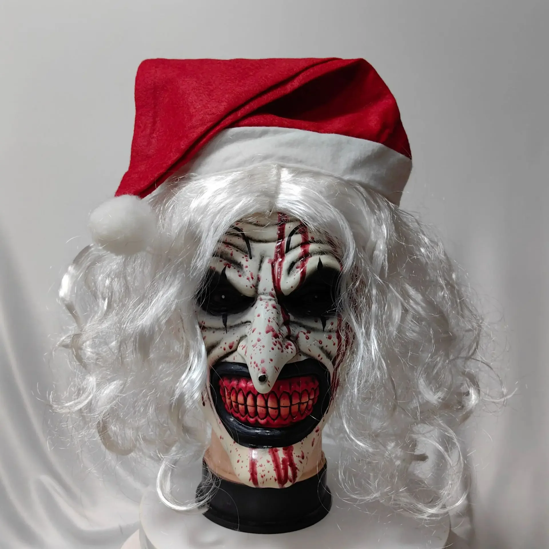 

Christmas Scary Bloody Cosplay Mask With Hair Hat Art The Clown Latex Halloween Props Party Costume Masks
