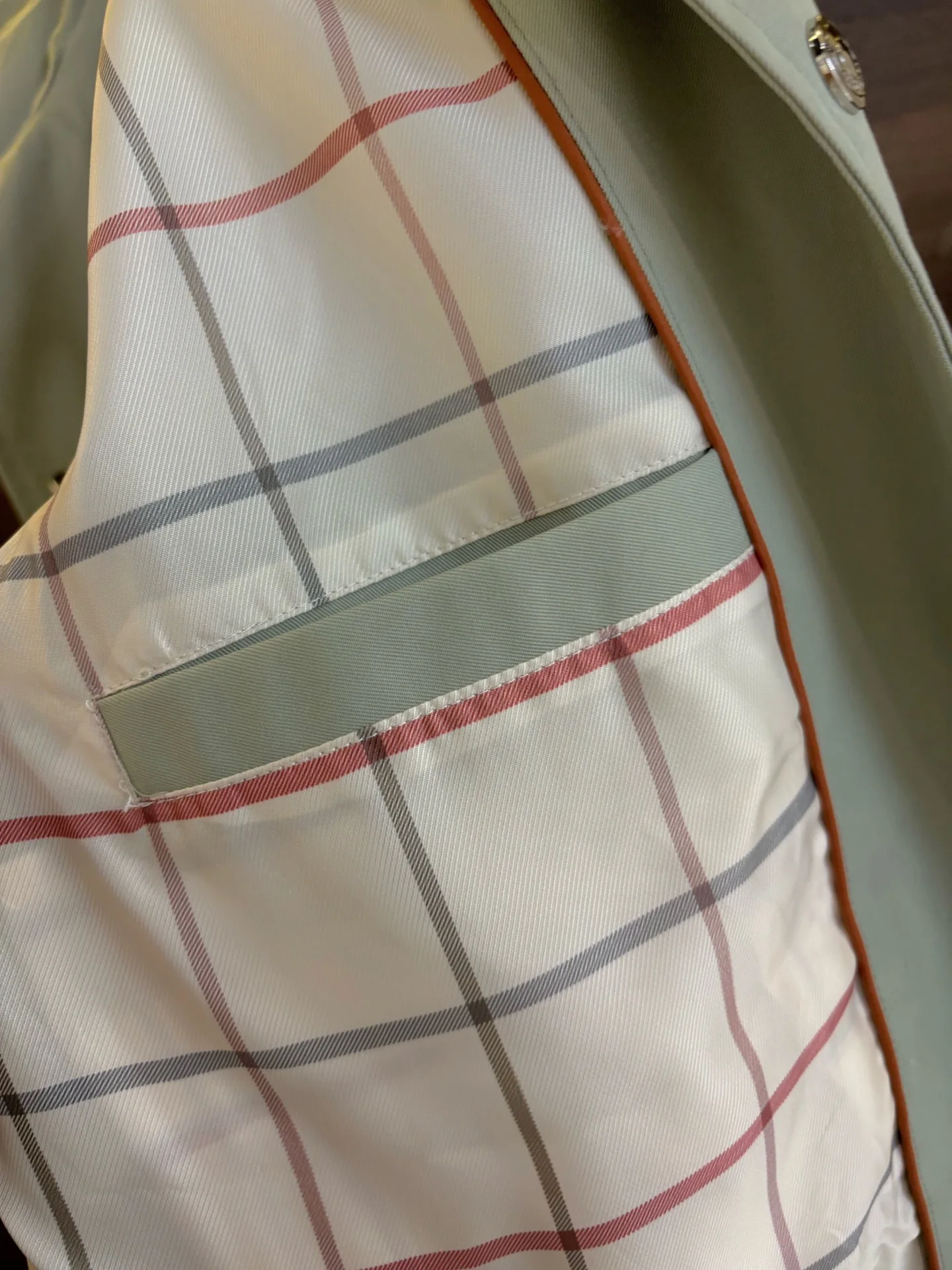 سترة إيطالية LP للخريف والشتاء بغطاء للرأس وخفيفة فاخرة بتصميم عتيق على الطراز الحضري غير رسمية