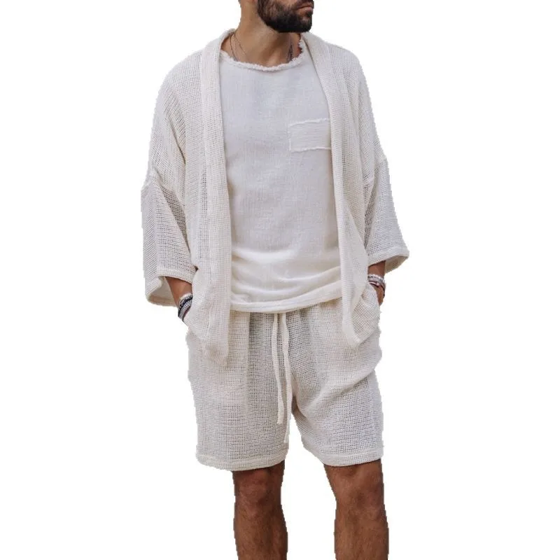 

Летняя мужская повседневная рубашка и шорты в свежем стиле. Простой базовый свободный комплект из двух предметов.