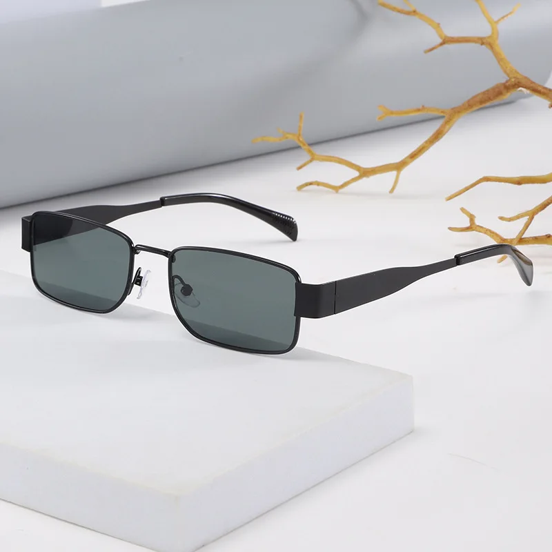 Vintage Quadratische Sonnenbrille für Damen und Herren Rechteckige Sonnenbrillen Ovale Brillen Metallrahmen-Sonnenbrille für Männer und Frauen