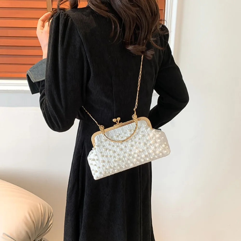 Artificial Pearl Diamond Inlaid Shoulder Bag Metal Chain Messenger Bag Lady Banquet Shell Bag Fashion Evening Handbag