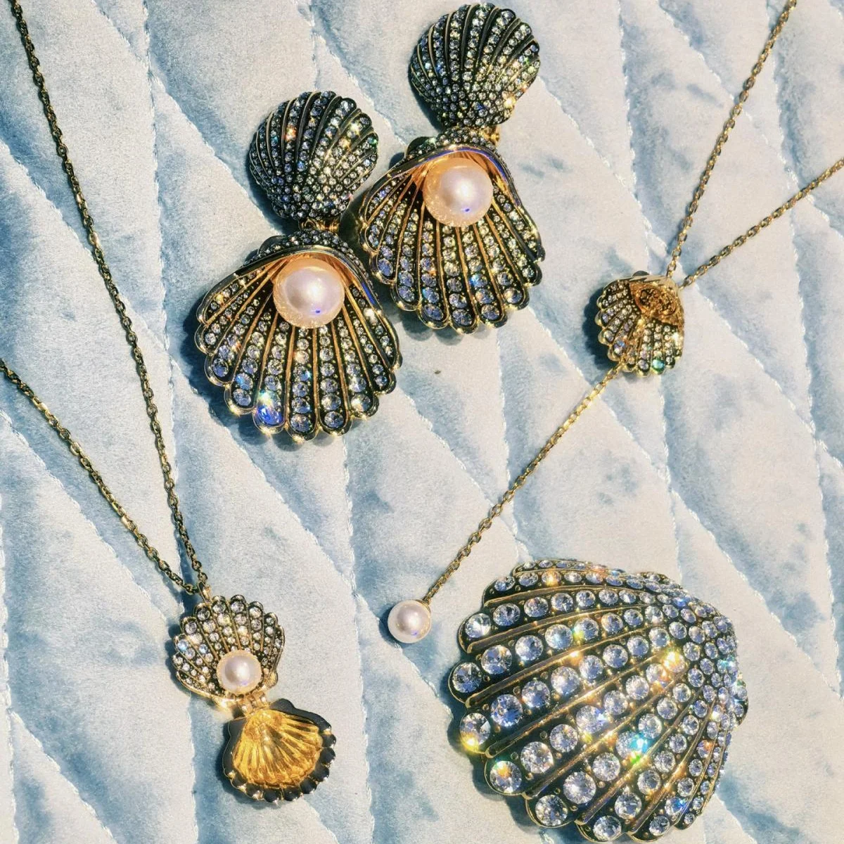 

High-quality new S family star-shaped shell necklace, bracelet earrings zircon crystal - luxurious