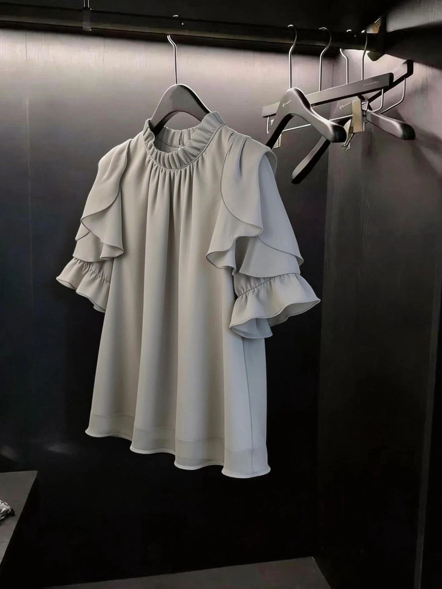 

Elegant Summer Commute Shirt Lightweight Luxury Short Sleeve Loose Fit round Neck Snowflake Pattern Anti-Aging Korean Style