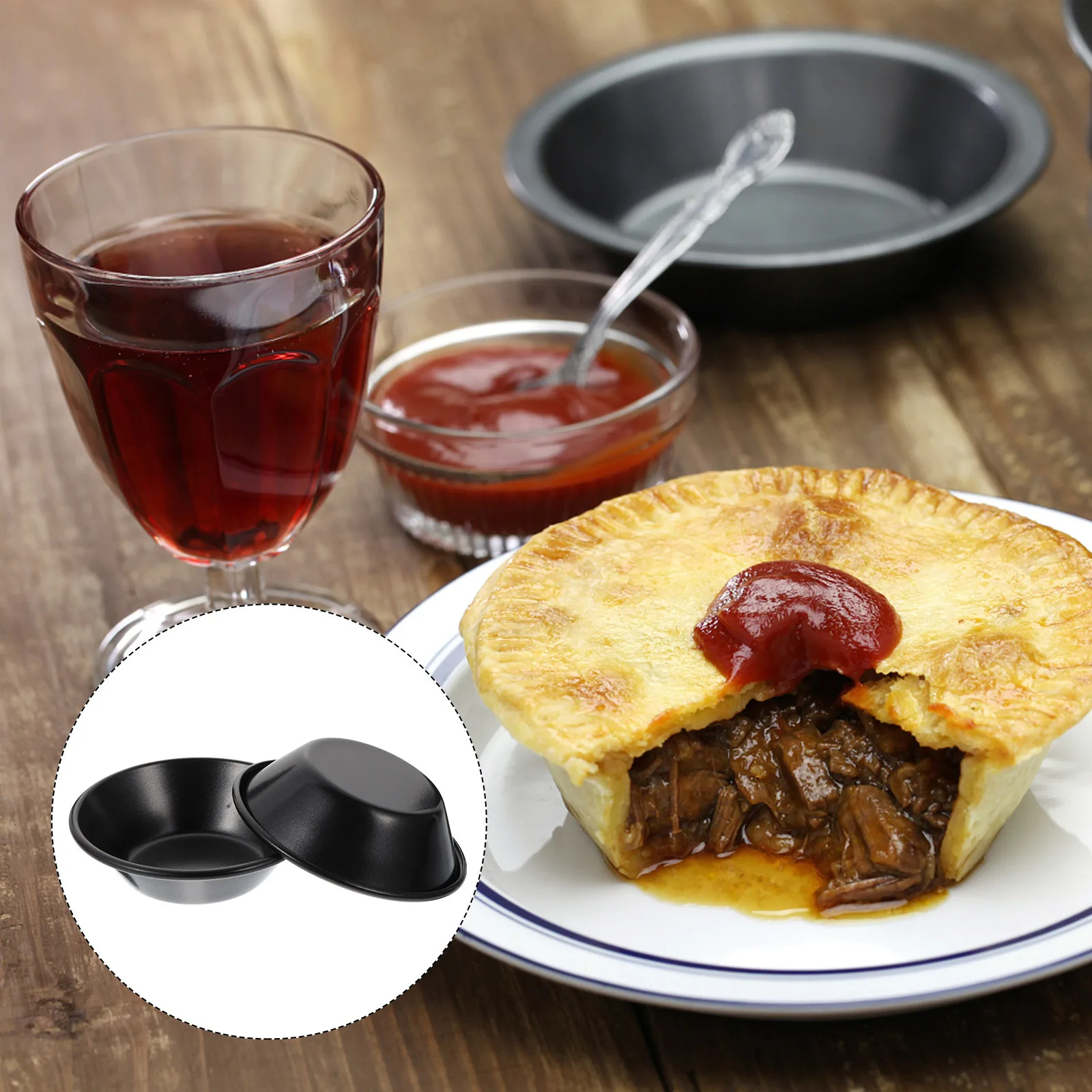 

4Pcs Mini Pie Pans Non-Stick Carbon Steel Baking Molds Practical Kitchen Molds for Quiche Cupcake Practical Pie Pans