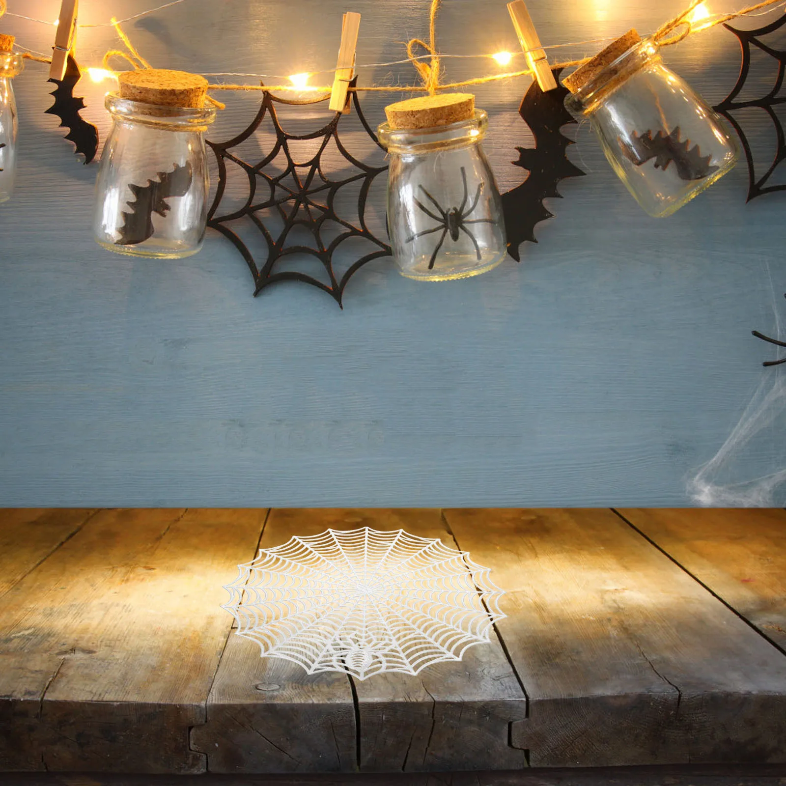 

4pcs Round Placemat Halloween Table Mats Spiderweb PVC Place Mats Waterproof Insulated Dining Kitchen Mat Silver Color