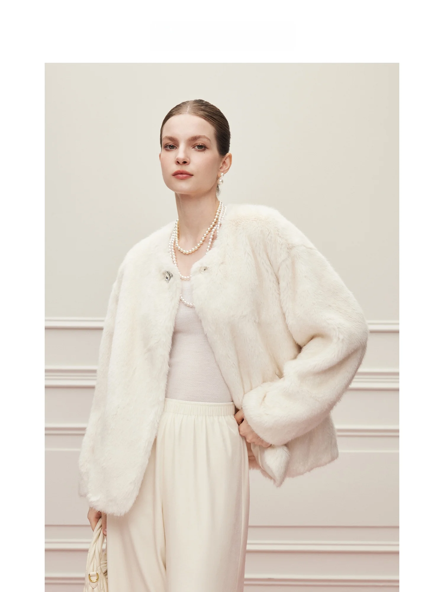 

Ele White Eco-Friendly Fur Jaet Women's ort Sle Winter Coat MandyZhang Luxury Faion Warm Pure Color Straight Cut