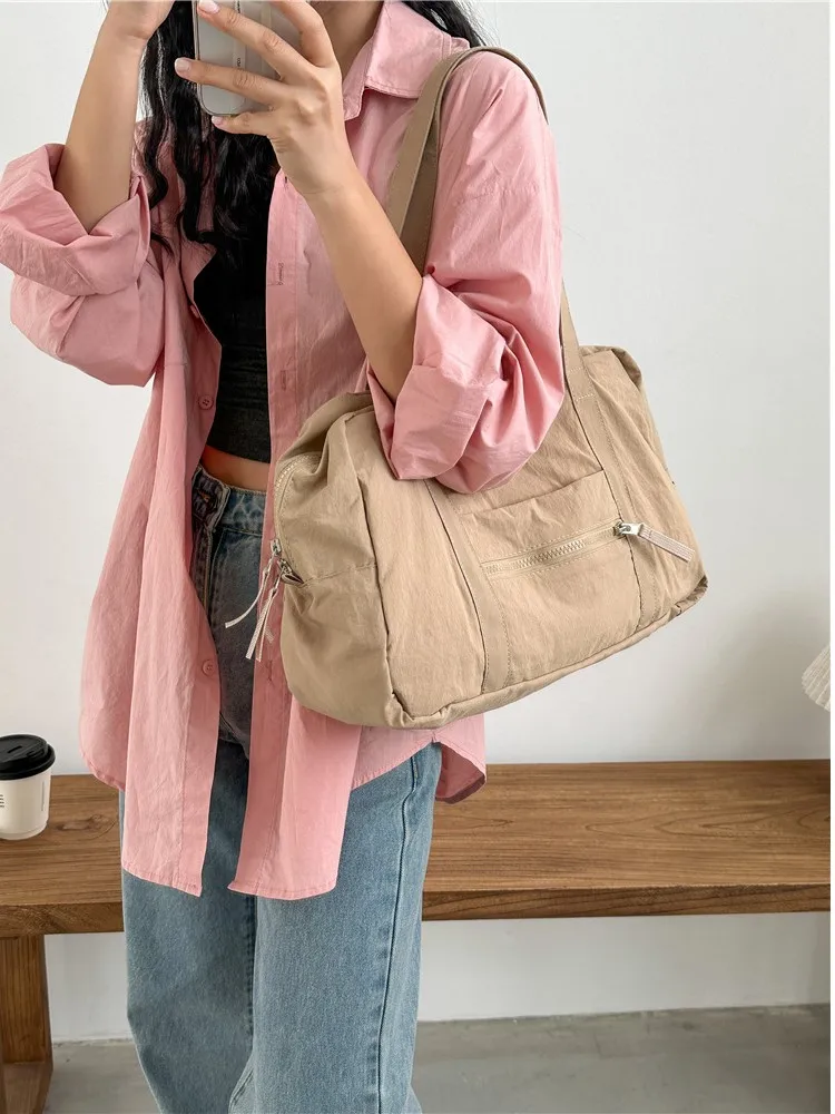 Large Capacity Travel Bag For Women Fashion Casual Nylon Shoulder Bag 2024 New Simple Zipper Korean Commuting Tote Bag Handbags