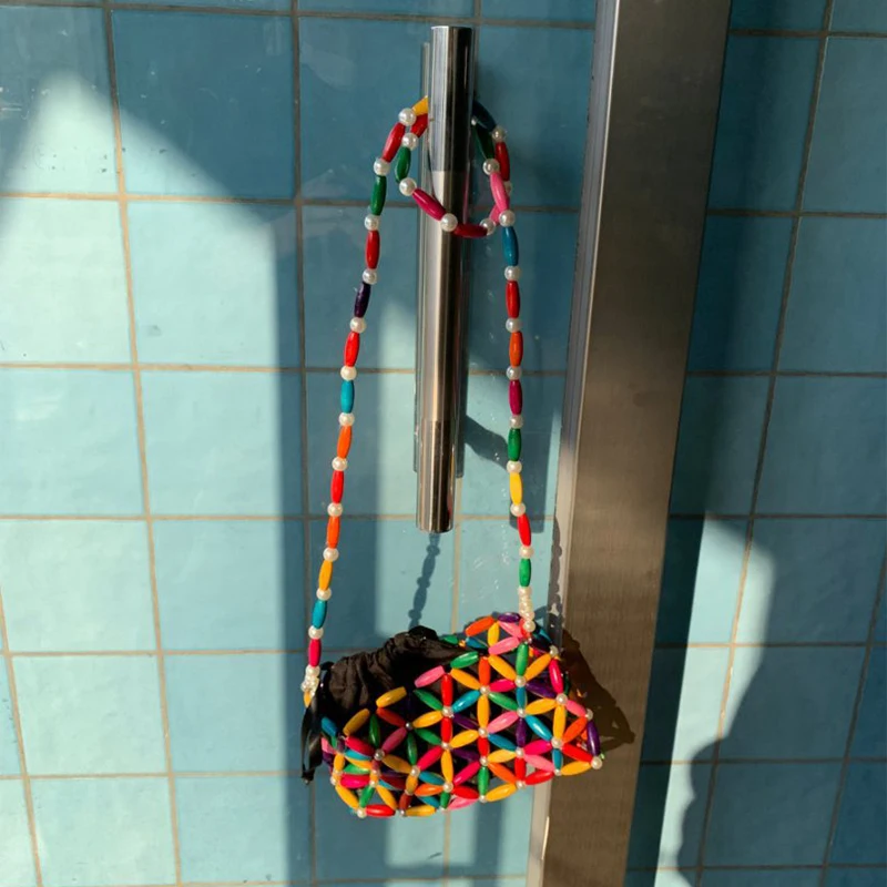 حقيبة منسوجة مطرزة بالخرز من الخشب الطبيعي مصنوعة يدويًا، حقيبة كتف نسائية بوهو، محفظة عصرية بلون الحلوى مع محفظة مطرزة بجيب داخلي