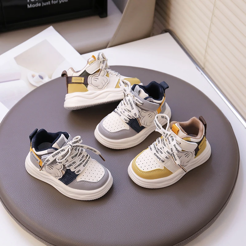 

Kids Sports Shoes Breathable Soft Sole Children Casual Shoes Non-slip Handsome 2025 Autumn Students Basketball Shoes Non-slip