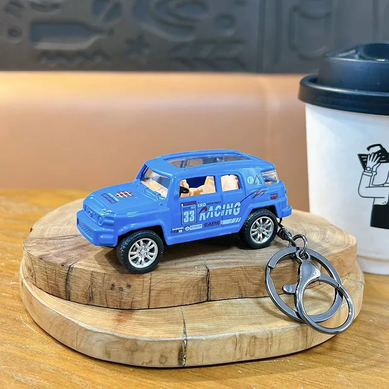 พวงกุญแจรถกระบะของเล่นโลหะผสมสุดสร้างสรรค์ ของขวัญสำหรับนักเรียนเด็กผู้ชาย รถของเล่นจำลองขนาดเล็กแบบดึงถอยหลัง