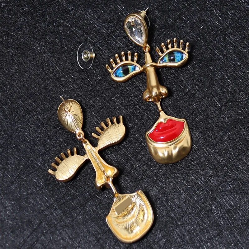 Vintage Women Personality Unique Lips Nose Evil Eyes Stud Earring Devil\'s Eye Nose Portrait Jewelry Earrings Accessories