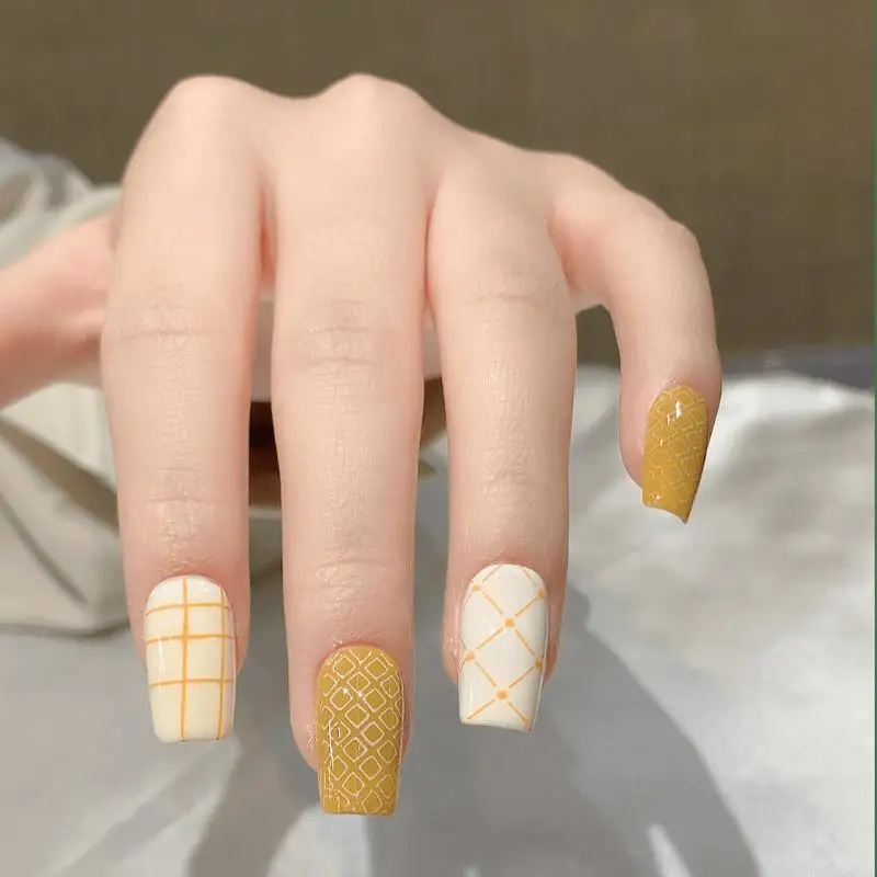 Nagelkunst-Stempelplatten aus Edelstahl mit verschiedenen Mustern für Gel-Nagellack, für Nagelkunst-Enthusiasten und den Heimgebrauch im Salon. – Detail 7