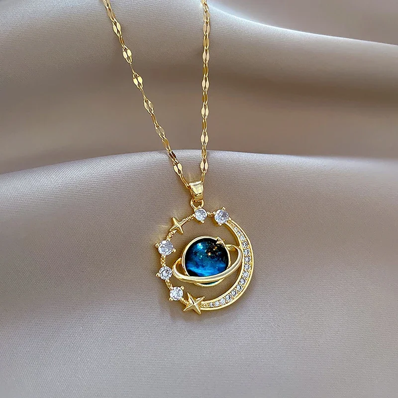 Exquisite Starry Sky Planet Light Luxury Temperament Necklace Star Moon Versatile Clavicle Chain Womens Christmas Jewelry Gift