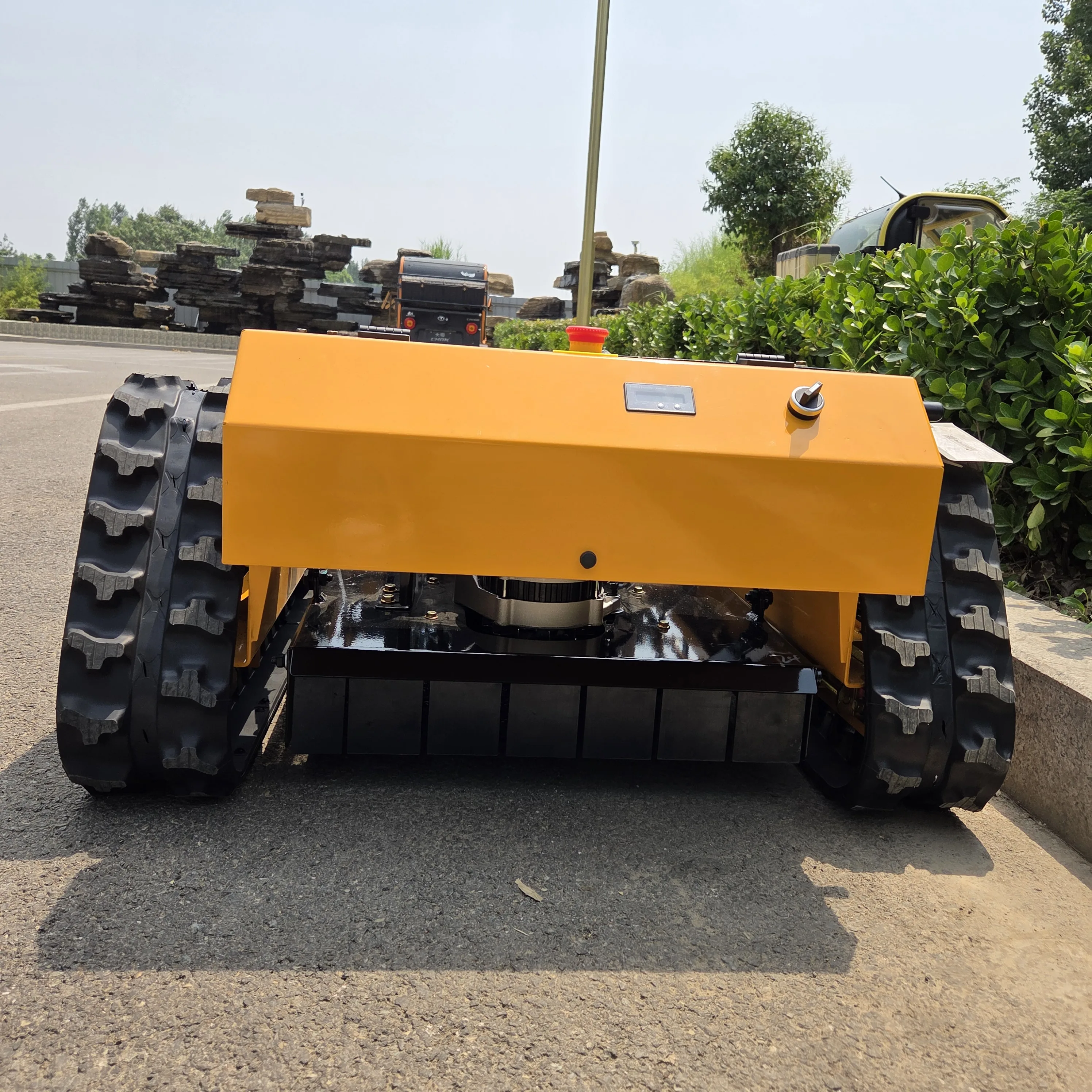 45° Slope-Climbing Robot Mower | 800mm RC Cutting for Gardens & Orchards | AI Grass Detection System,Slope Mowing