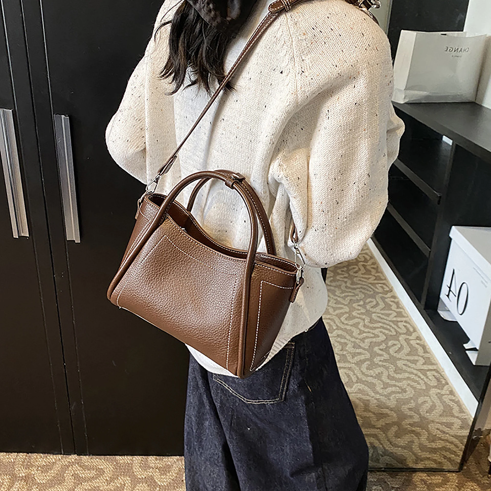 Classic Black Women's Handbags Elegant Office Ladies One Shoulder Bag Korean Simple Versatile PU Crossbody Bags New Trend view 3