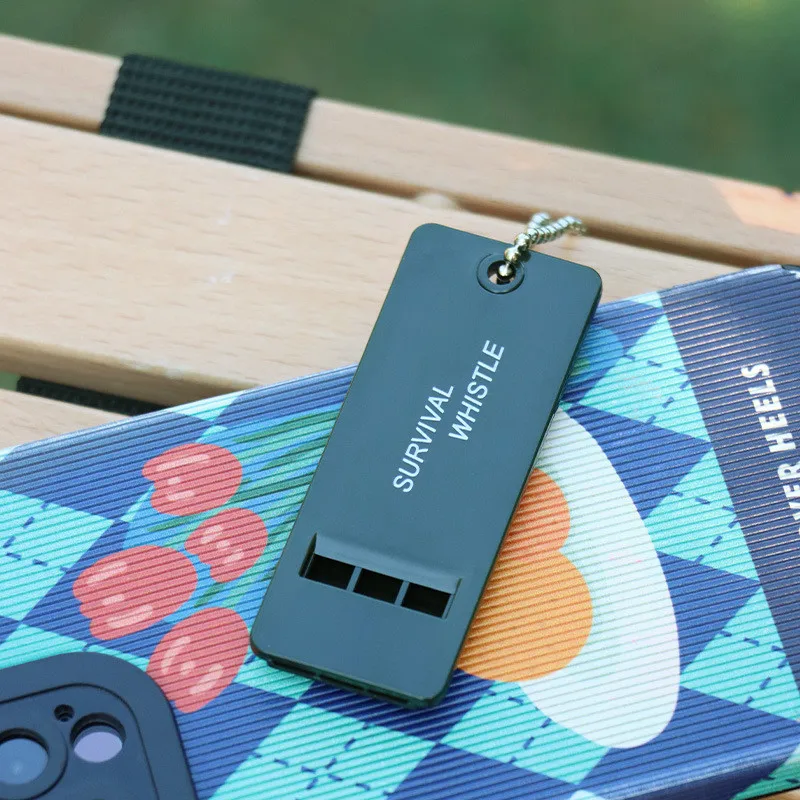 3周波ホイッスル 高デシベルサバイバルホイッスル アウトドアハイキングキャンプホイッスル ハンティングホイッスル 緊急サバイバル補助ツール
