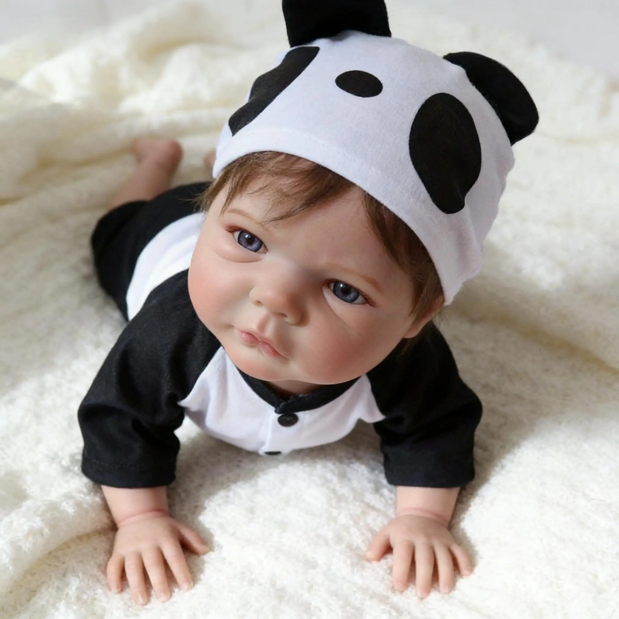 دمى أطفال واقعية بطول 18 بوصة - تشبه المواليد الجدد، جسم ناعم وثقيل، دمية حقيقية قابلة للوضعيات - هدية للأطفال من عمر 3 سنوات فما فوق