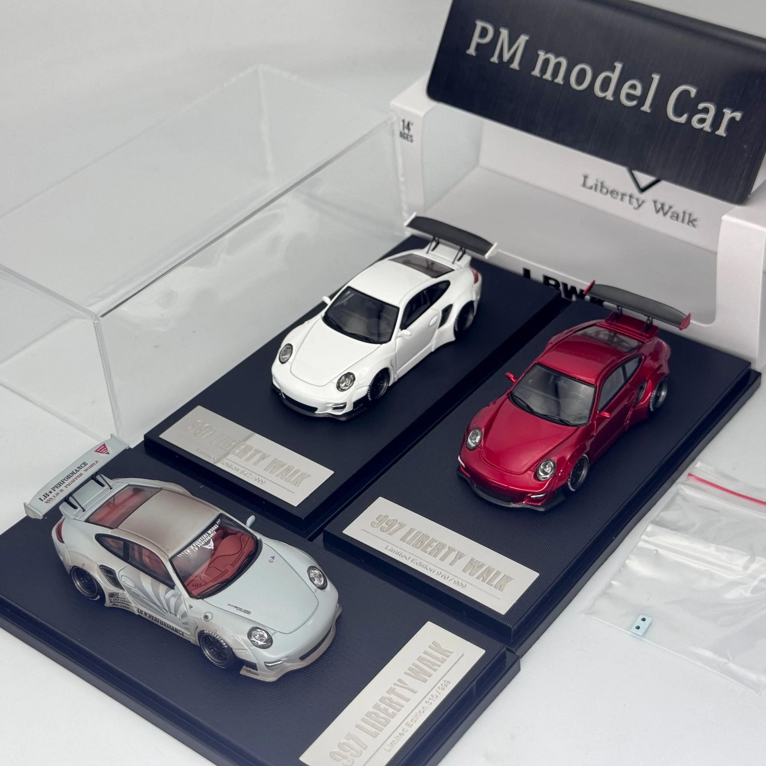 Star Model 1:64 Porsche RWB 997 Wide Body Modified Alloy Diecast Model Car Collectible Gift
