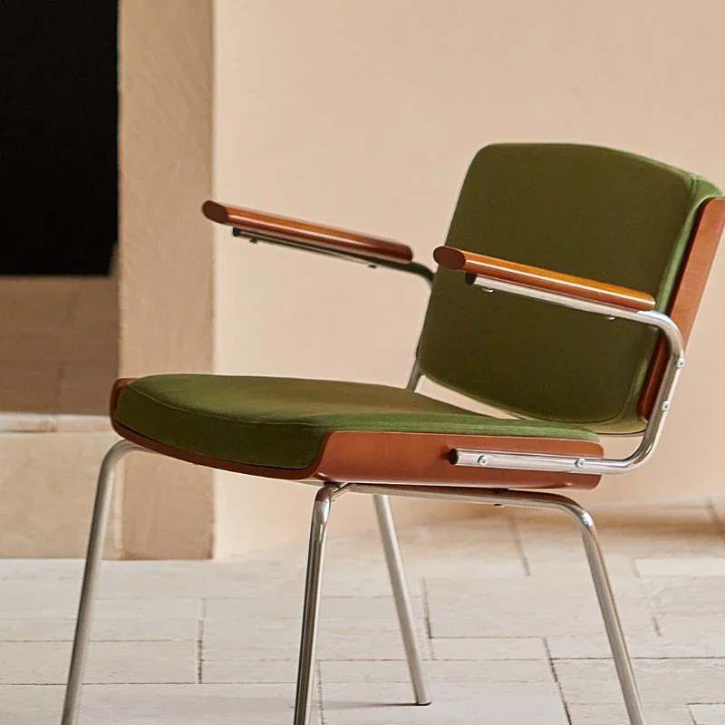 Рисунок 3 - Стул-комод для столовой