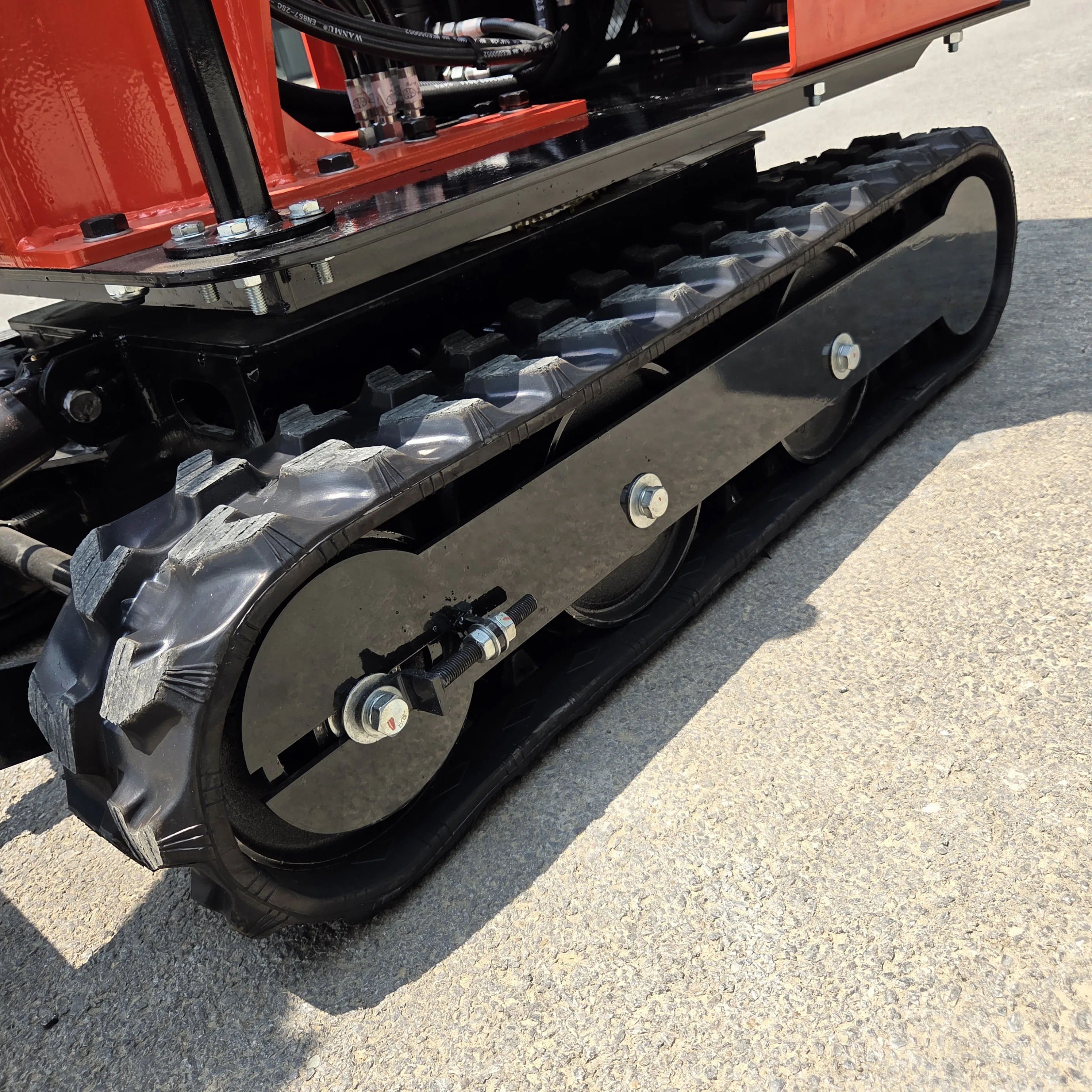 Supports 360-degree rotation,Easy to operate, 0.8-ton EPA mini excavator – a new model customized for urban construction