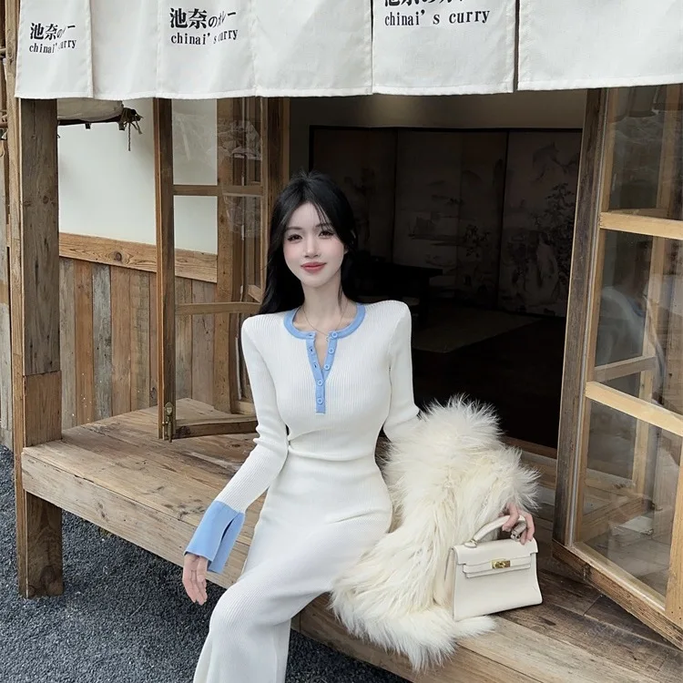 

Fall 2025 Slim Fit Knitted Dr with Bell Sves round Ne Single Button High Waist Long Skirt for Women in Their 20s