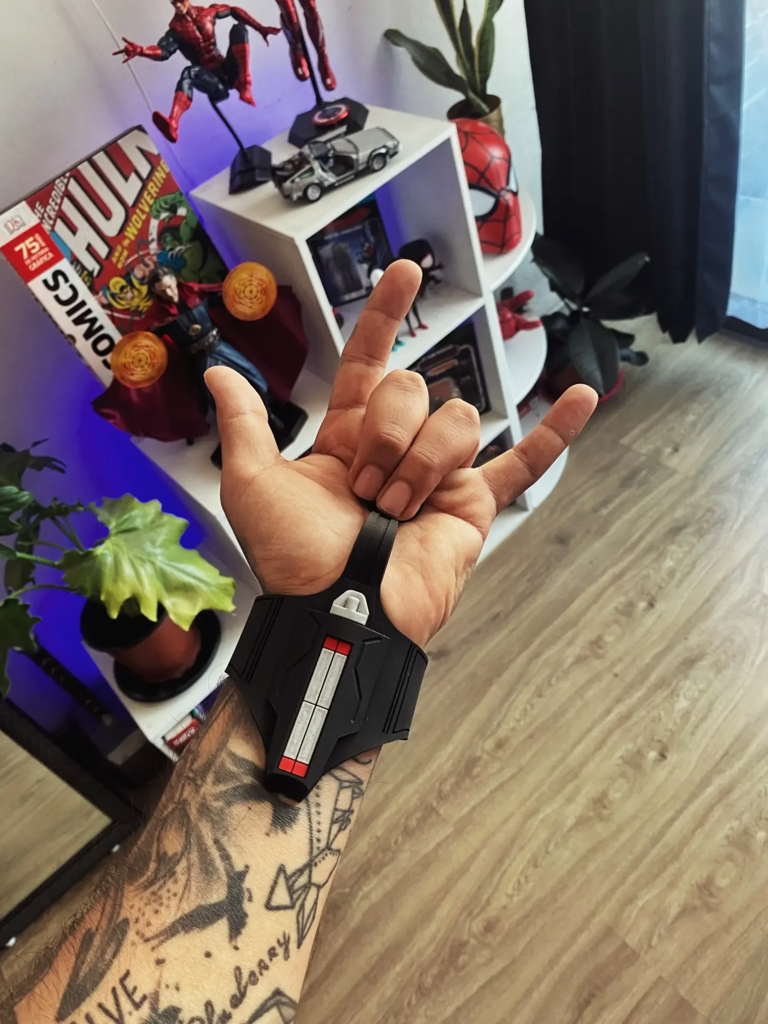 Halloween Kunststoff Handschuh Launcher Web Shooter Homecoming Cosplay Kostüm Peter Parker Zubehör Erwachsene Kinder Karneval Requisiten