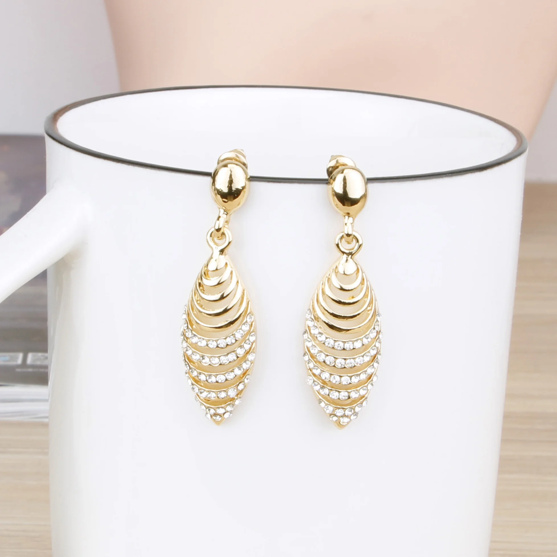 

Hgflyxu Gold color Earrings for Women Fashion Jewelry Crystal Water Drop Zinc Alloy Elegant Gift