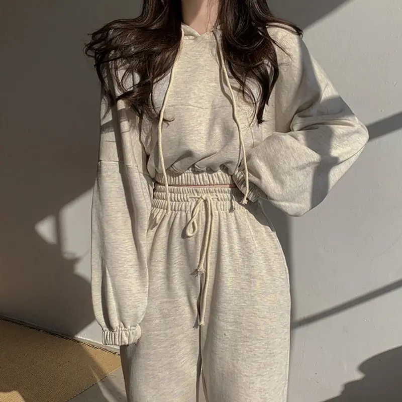 

Fashionable Sportswear Set Women's Short Casual Two-Piece Suit Autumn New Arrival Street Style Sweatshirt Long Pants
