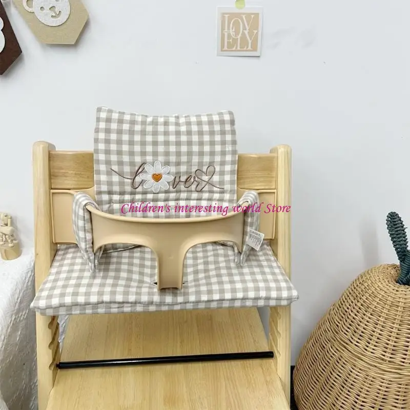 2024 Comfortabele baby Hoofdstoel Kushion Dikke padvoering voor zuigelingen Peuters eetstoelen zacht en ademend 425F