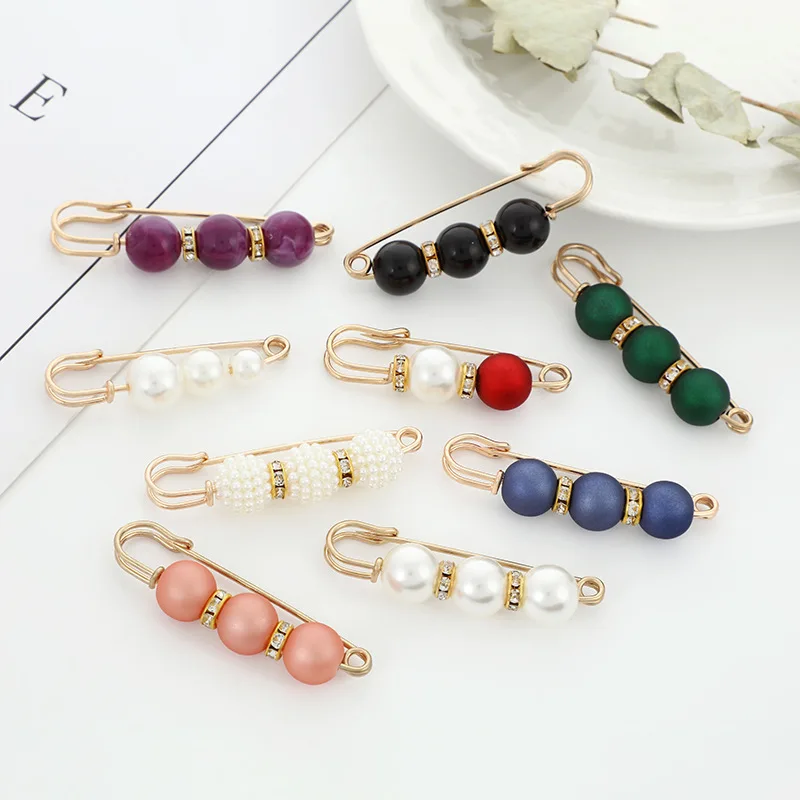 Women New Skirt Waist Artifact Waist Pin Cute Imitation Pearl Rhinestone Brooch Anti-lighting Pin Jewelry H1379