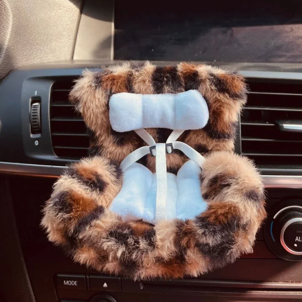 Für 17 cm Labubu Plüsch Autositz Sicherheitssitz mit Lüftungsschlitz Ornament Puppenzubehör für Labubu Have A Seat Cartoon Stuhlmodell