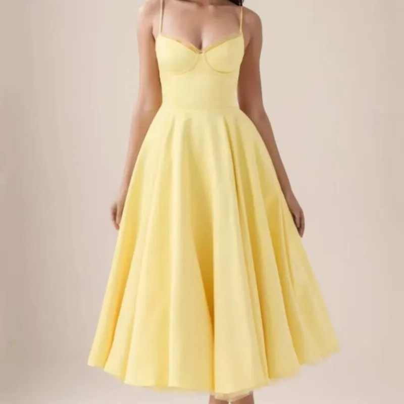 Żółta Długa Sukienka Damska 2025 Nowa Letnia Elegancka Bez Rękawów Dekolt V Niska Sukienka na Ramiączkach 2 Warstwy Podszewka Dół Suknia Balowa Rozkloszowana Szata