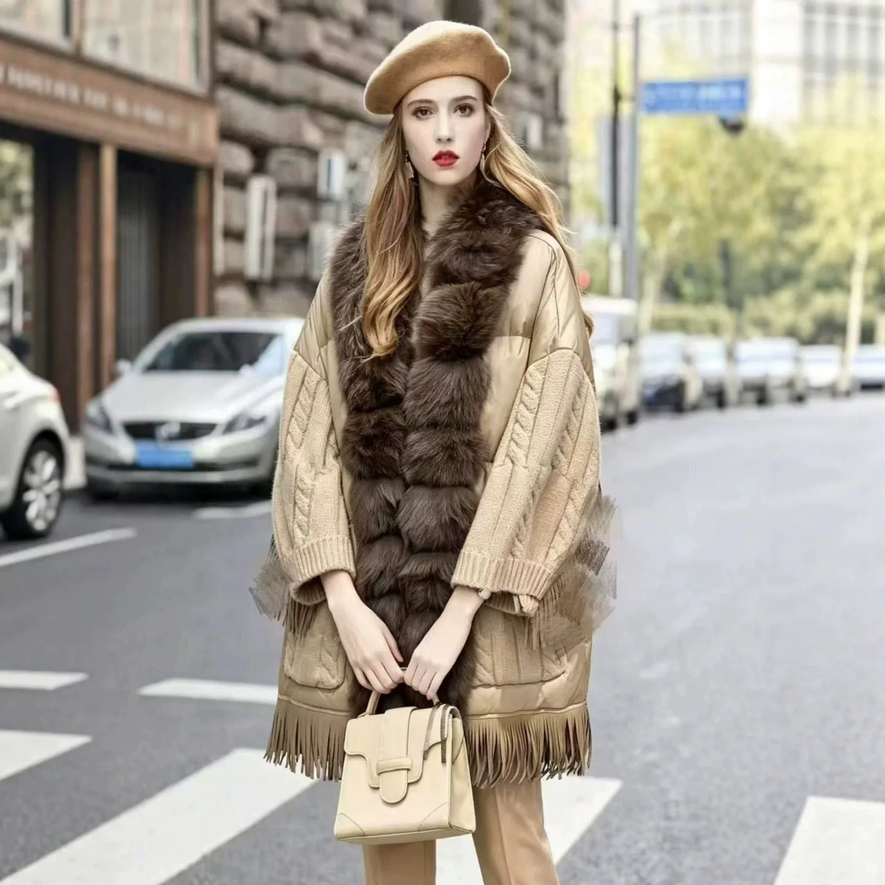 Winter Warm Cloak Shawl Quilted Jacket Female Natural Tassel Large Fur Collar Down Jacket Women White Duck Down Fur Outwears