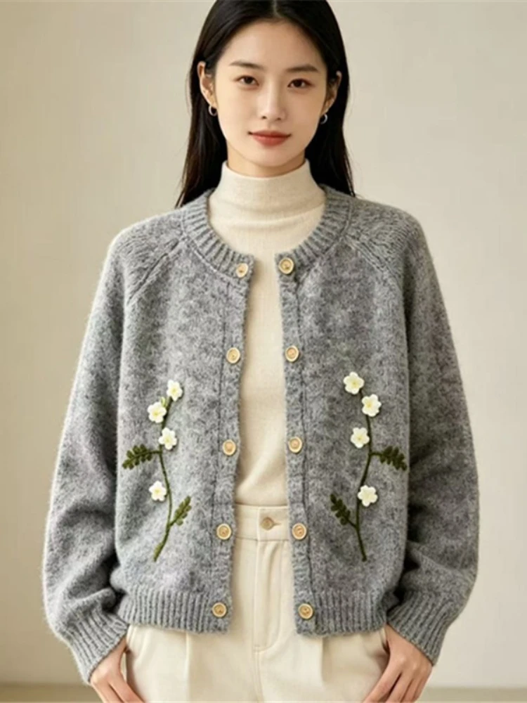 Loose Slim‑Flattering Long Sleeve Sweater 2026 Autumn Winter Floral‑Embroidered O-Neck Women Knit Cardigan Outerwear Top