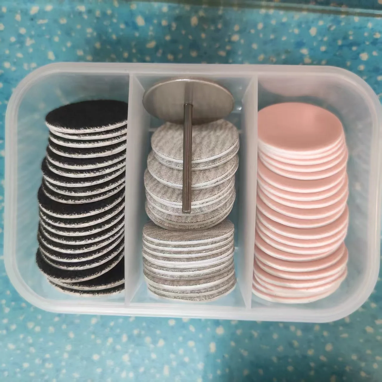 60pcs Replaceable Sanding Paper With Metal Disk Pink Pedicure Nail Bit Sandpaper Foot Care Tool Accessories view 6