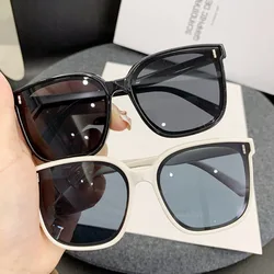 Fashion Korean Sunglasses Square Frame UV400 Protection Driving Glasses for Men and Women Outdoors Elegant Classic Eyewear