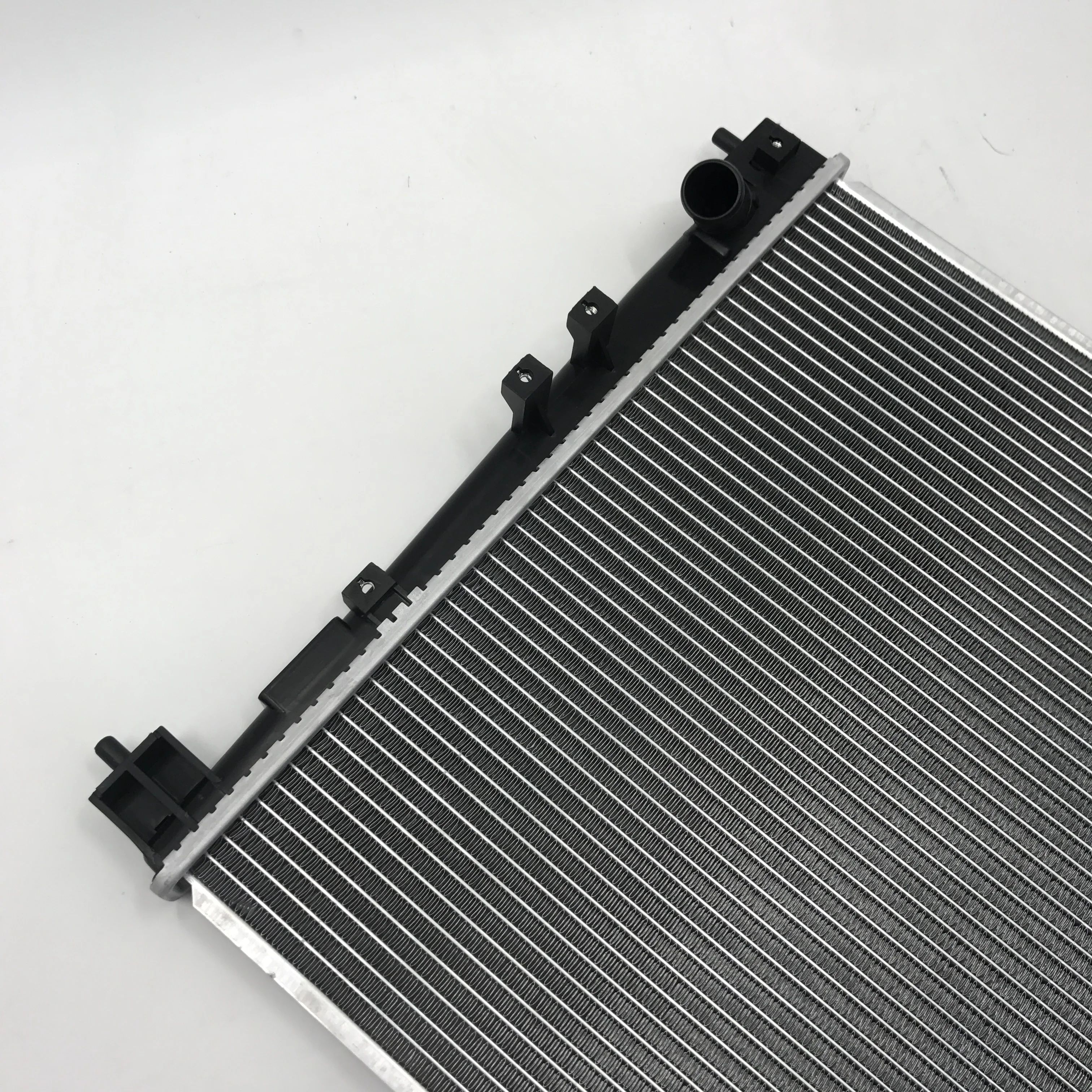 radiator 1245000103/1245000203/1245008703*124.500.0203-8703/1215000203/1215008703 Ben-z